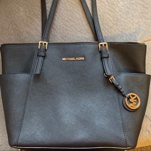 Michael Kors Jet Set Bag